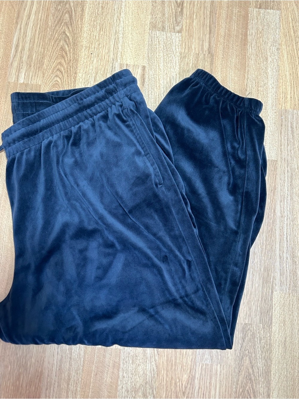 Avia Velour Joggers – Dark Grey
